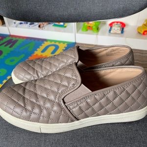 Size 10 Women's Slip-On Shoes